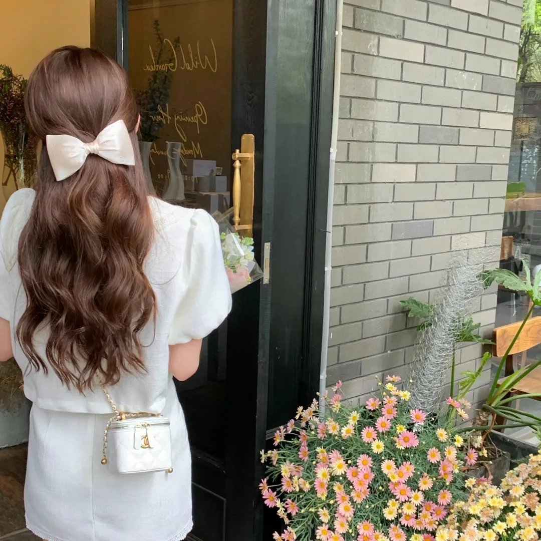 我们才不是兄弟呢